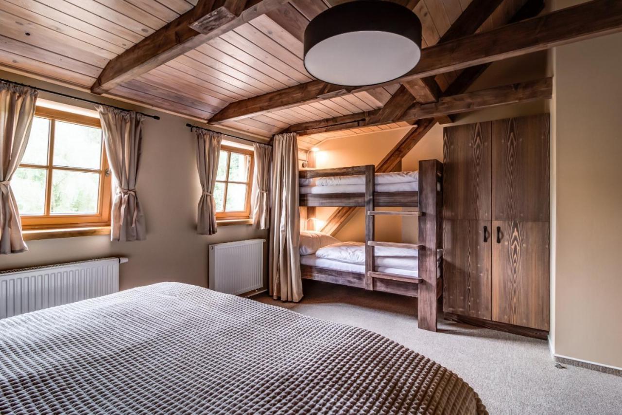 Dvur Hanis - Adults Only - Deti Od 12 Let Marsov nad Metuji Esterno foto