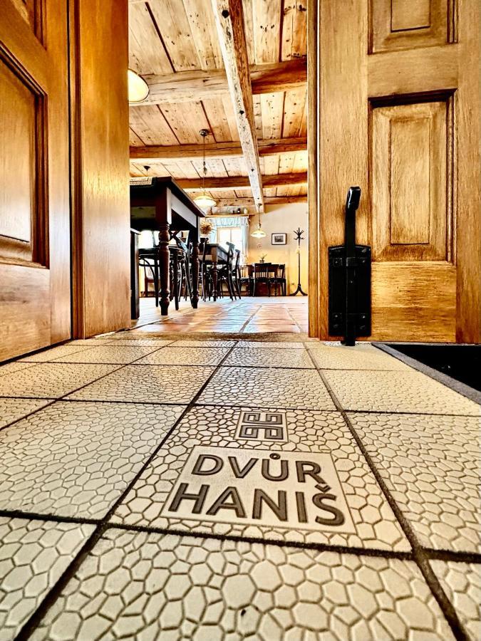 Dvur Hanis - Adults Only - Deti Od 12 Let Marsov nad Metuji Esterno foto